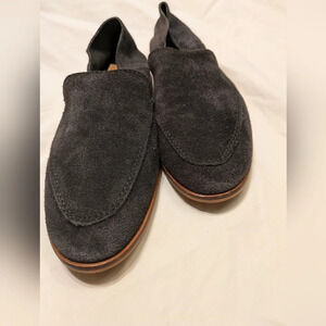 Dolce Vita gray suede loafers sz 6